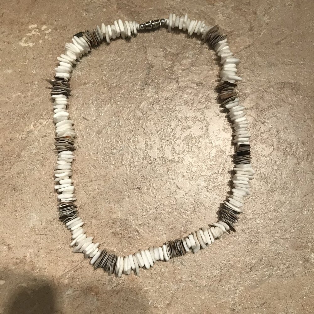 Broken Shell Necklace - Picture 9 of 9